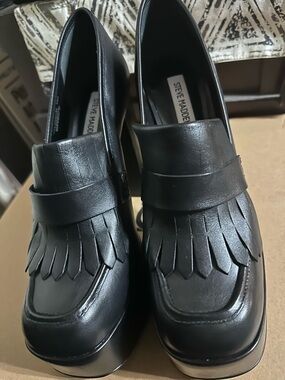 Steve Madden Black Leather Fringe Platform Loafer Heels